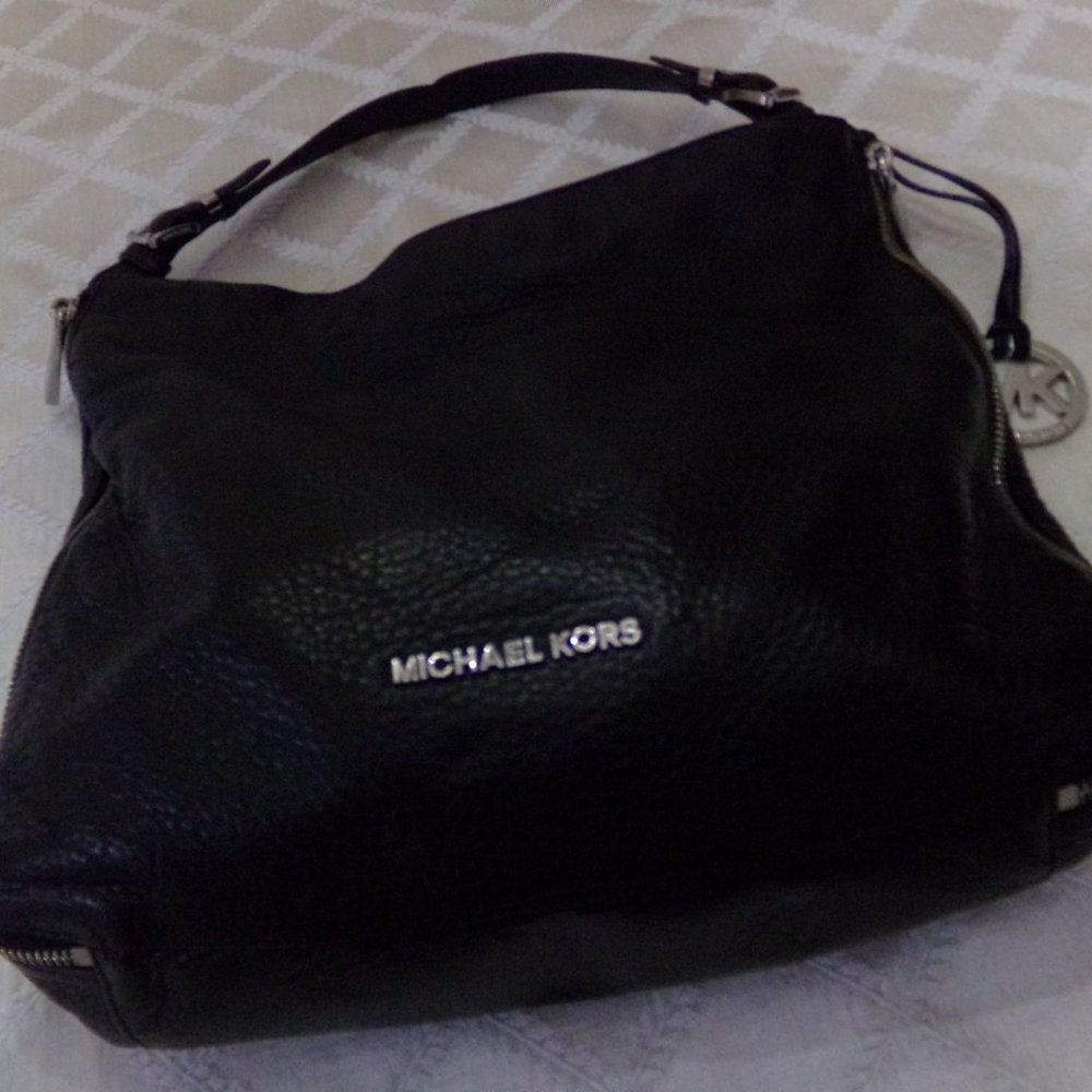 MICHAEL KORS PURSE - Picture 7 of 11